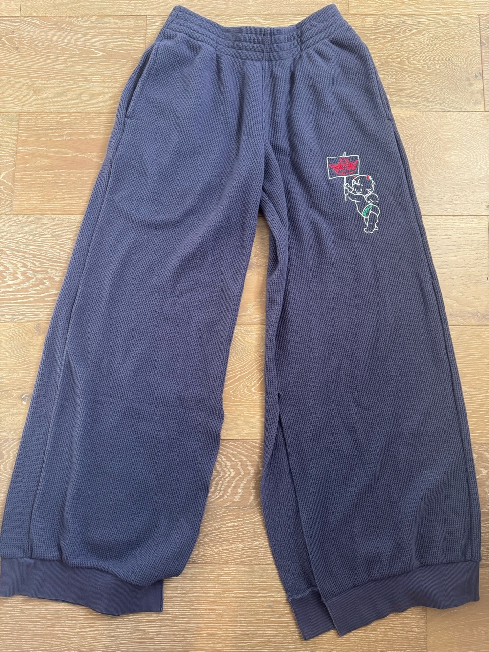 BOYS LIE WORLD TOUR ROUND 2 MM PANTS - Picture 2 of 5